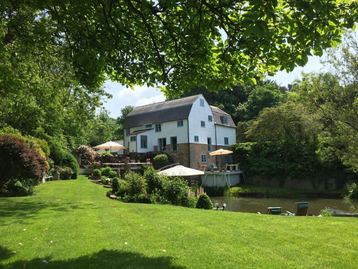 Castle Mill Bed And Breakfast Dorking Exteriör bild